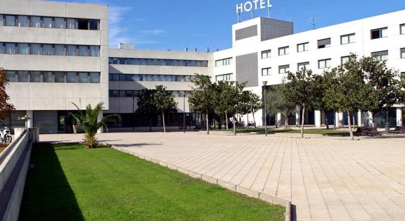 Готель Exe Campus Серданьола-дель-Вальєс Екстер'єр фото